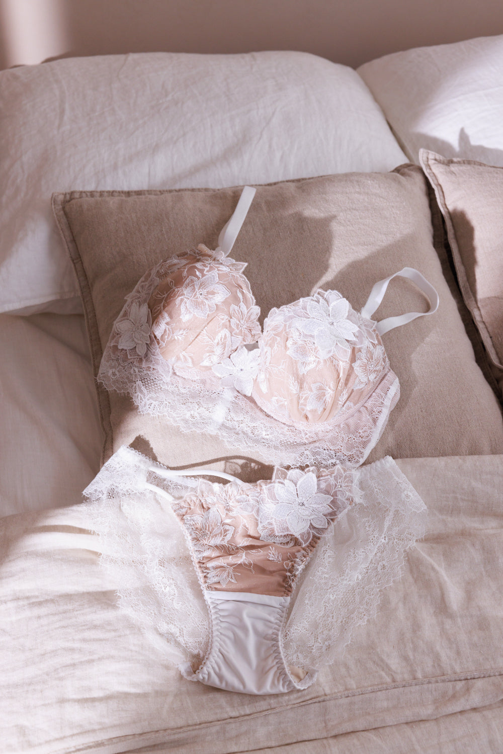 Angel body ブラショーツセット - white
